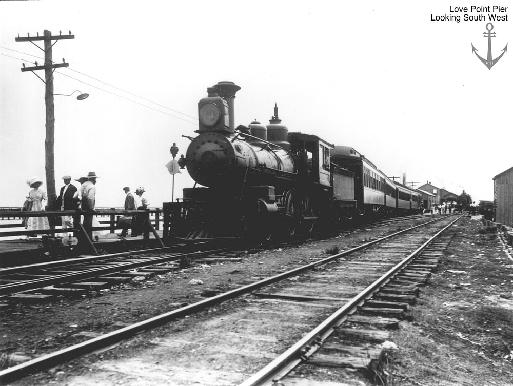 TrainAtLovePointLookingWestHKI
