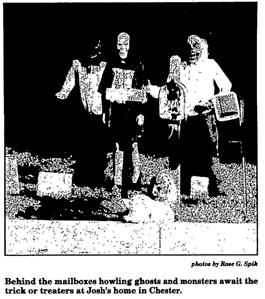something-creepy-in-chester-1995-op J. Coursey Willis Yard Display - 1995